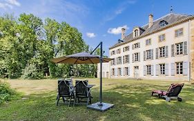 Marraycourt, Chateau-Chambre D'Hotes
